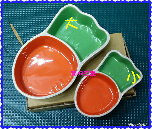 **貓狗芝家** 蜜袋鼯 [大][小] 胡蘿蔔造型陶瓷飼料皿 雙碗造型..消費滿1500免運