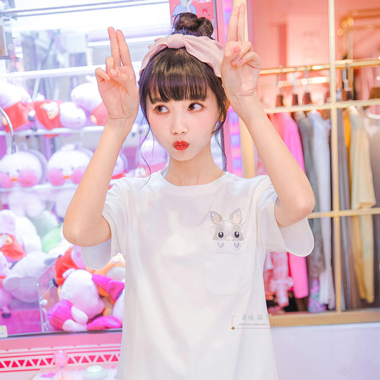 【晨曦貓】日系森林系 簡約兔子刺繡口袋素色T恤 BQ-90363