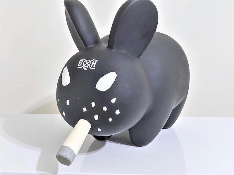 BOUNTY HUNTER x Kozik SMOKINGBUNNY-