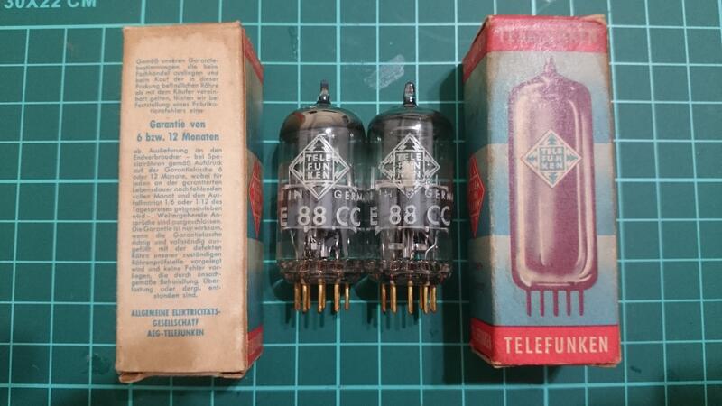 稀有1960年代早期德國 Telefunken  E88CC  NOS 配對管一對2支 <> 同編碼 CCa