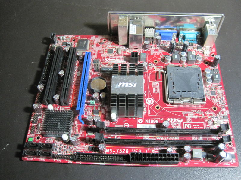 MS-7529~VER:1.6~(G31TM-P21)~DDR2~SATA~PCI-E~775-保固45天。