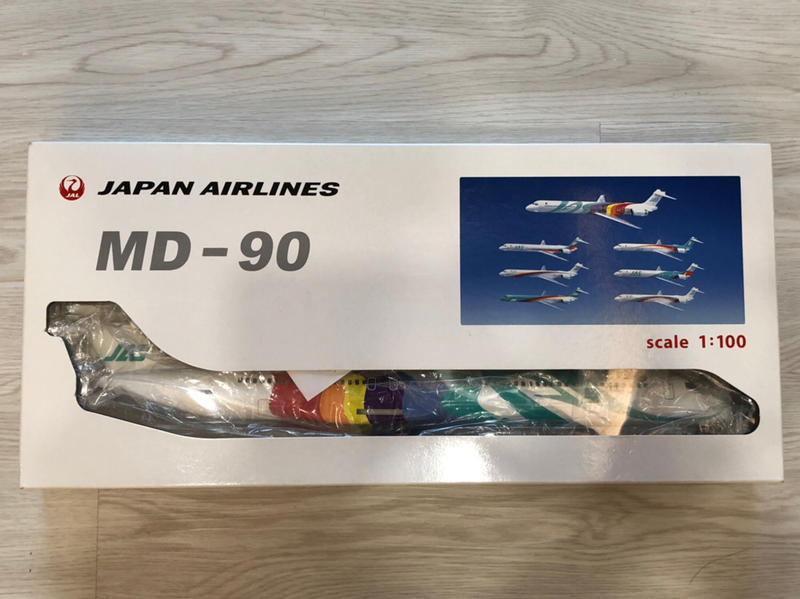 JAPAN AIRLINES MD-90 1/100