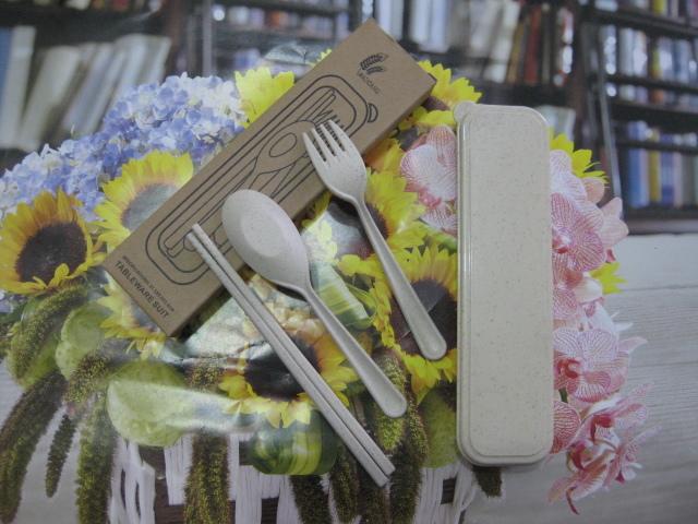 小麥環保餐具組~筷子,湯匙,叉子附裝盒