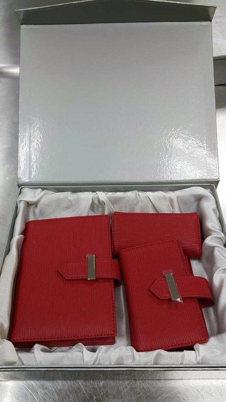 全新紅色保護套三件組便宜賣