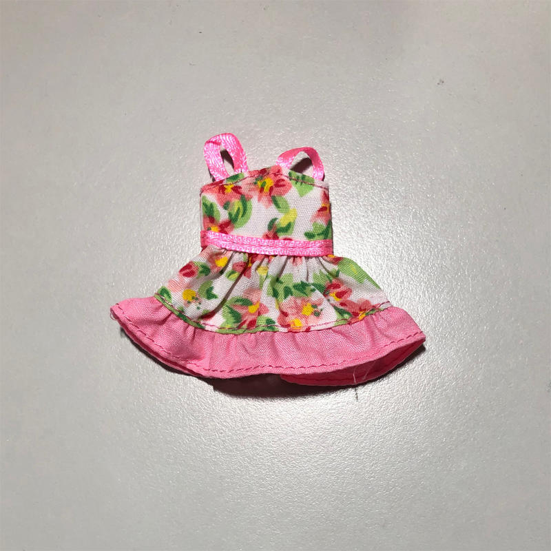 [萌生活] 小凱莉娃娃 衣服 粉紅碎花細肩帶連身裙