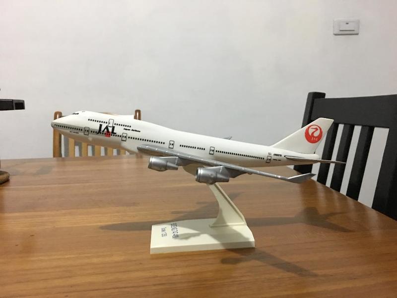 Japan  AirLine (JAL) 波音 747-400 飛機模型(1/250)
