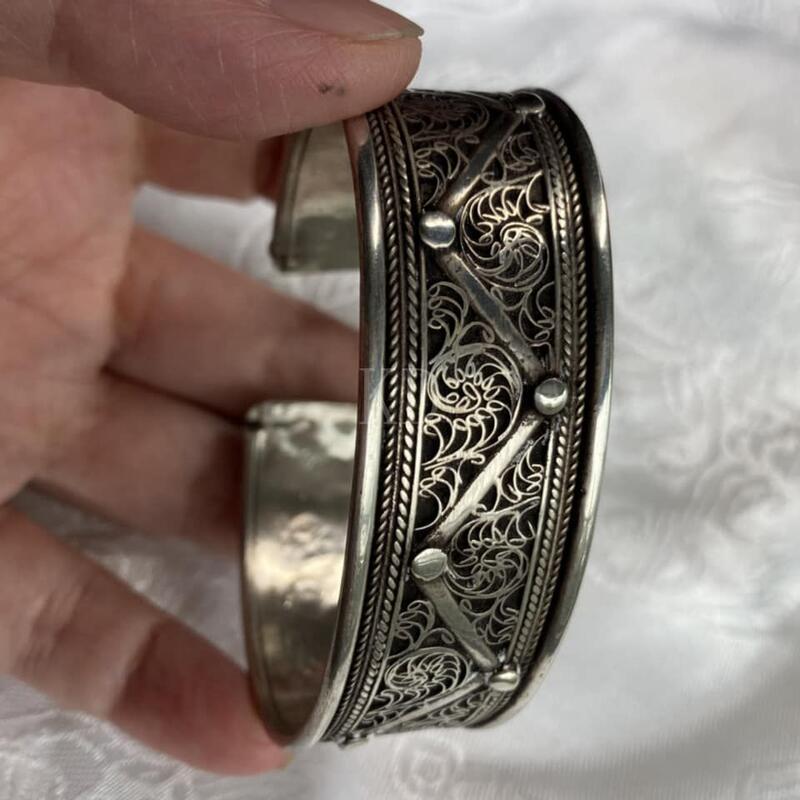尼泊爾 藏銀 掐絲 手鐲 手環 (曲) 甘丹佛教文物