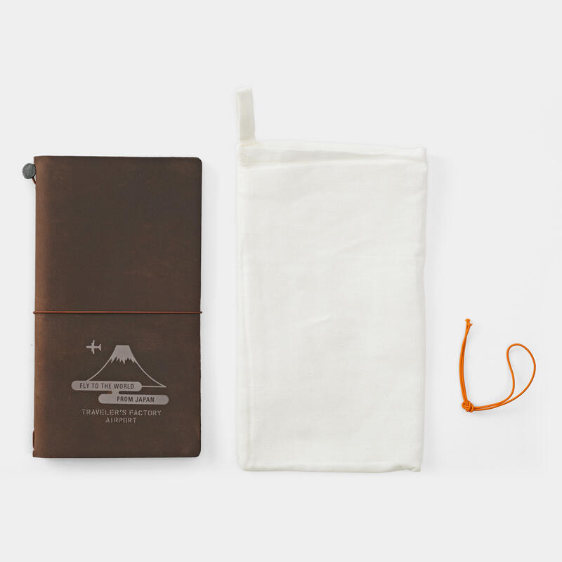 【缺貨中】Traveler's Notebook TN 旅人筆記本 成田機場 限定版 標準尺寸 本體 茶色 00724