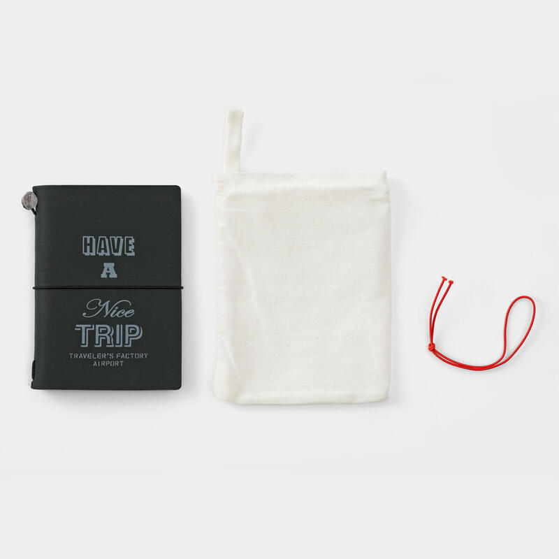 【缺貨中】Traveler's Notebook TN 旅人筆記本 成田機場 限定版 護照尺寸 本體 黑色 00731