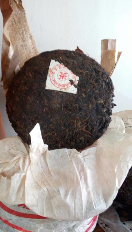 普洱茶餅約40多年普洱茶(唯一能吃的古董)