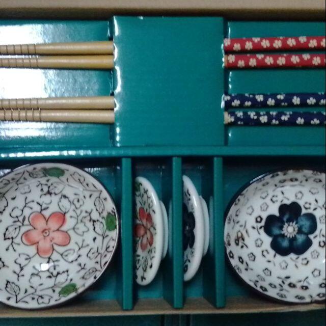 全新NAKAMURA 日式碟筷架組 櫻花和風餐具組（小瓷碟+木筷+瓷筷架)降價囉！趁現在要買要快買到賺到喔!!