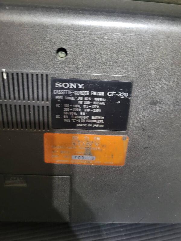 早期 SONY  日本製 收音機 CF-320   廣播&錄音帶 &捲帶 功能正常
