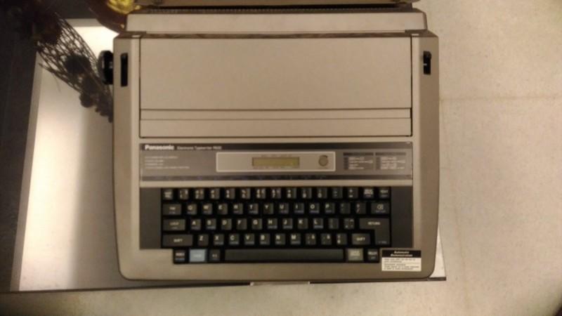 Panasonic Electronic Typewriter R630電動打字機
