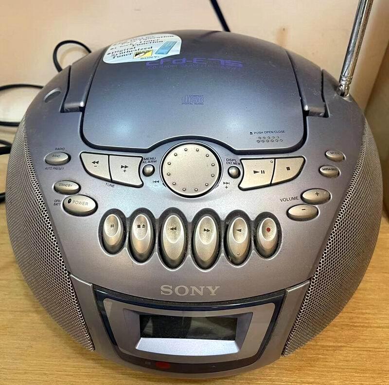 SONY CFD-E75 手提CD、RADIO、卡帶收錄放音機。特價~『298元