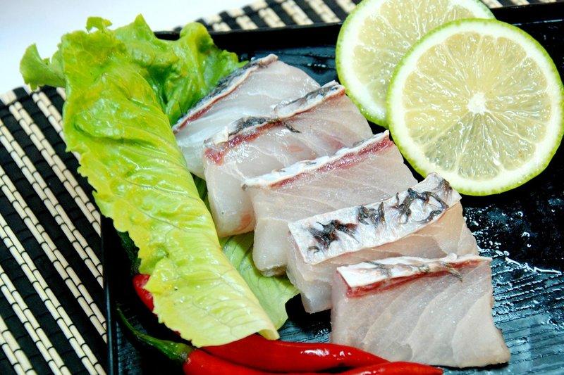 鱸魚(養殖)-切片，適合煮、蒸、燉 無骨無刺！