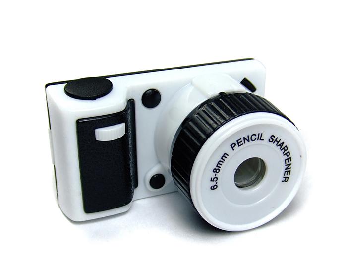 迷你相機削筆器，單眼相機造型的多功能削鉛筆器，除了可削鉛筆外也可在後背板置入小照片