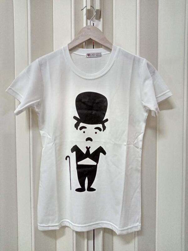 《KUSO搞怪系列》查理 卓別林 Charlie Chaplin 印花 中性剪裁 棉製 T恤~布瓜咩~