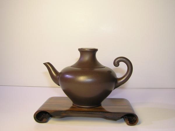 【兩隻老虎在賣（茶．壺）】精選茶壺~【印度神燈壺 老人茶壺 陶土茶壺】~《黑色》~容量︰150cc