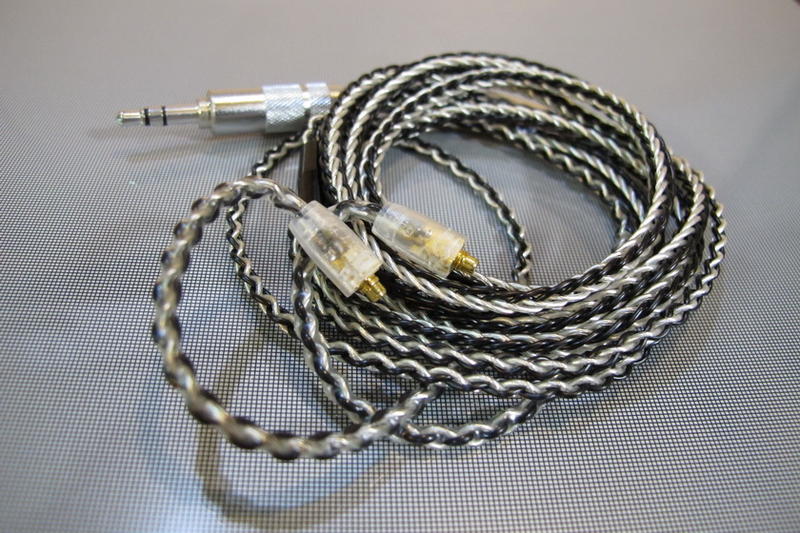 MMCX 單晶銅鍍銀黑混編 - 耳機升級線