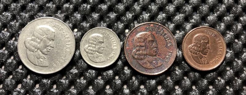 私藏 : 非洲錢幣> 南非共和國.1965年版式-AFRIKA Legend.ㄧ套四枚(稀有)