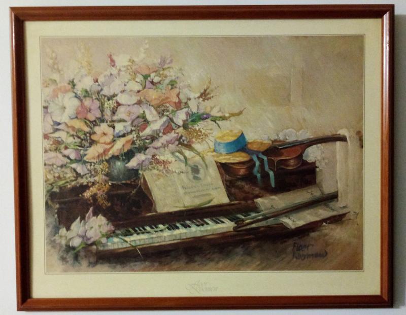 早期實木框複印畫Floor Loosen鋼琴上的小提琴與花卉
