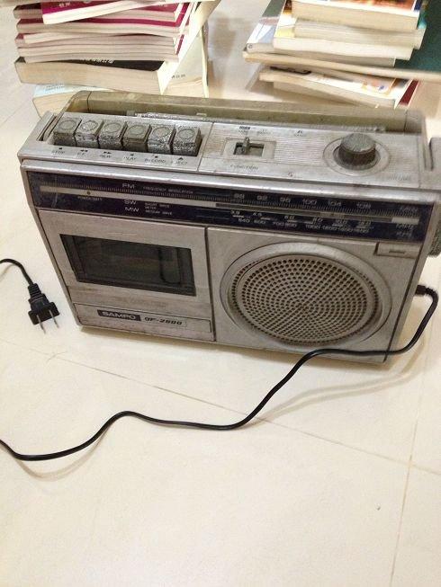 古董收音機   SAMPO GF-2600 會過電但不會動