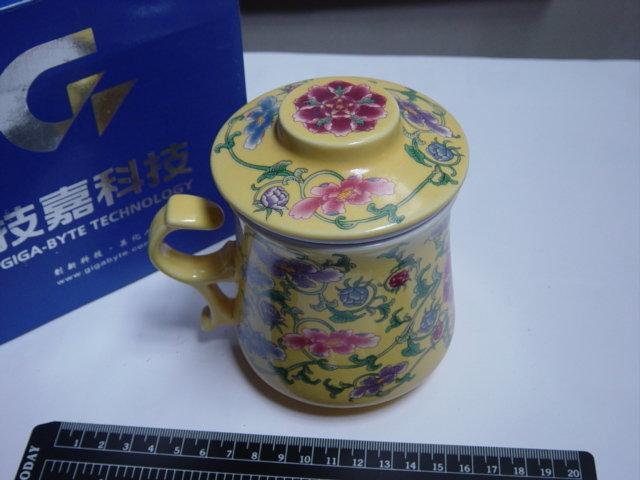 阿肯俗賣店---中國古典花茶柸,陶瓷製附濾網平柸蓋-全新