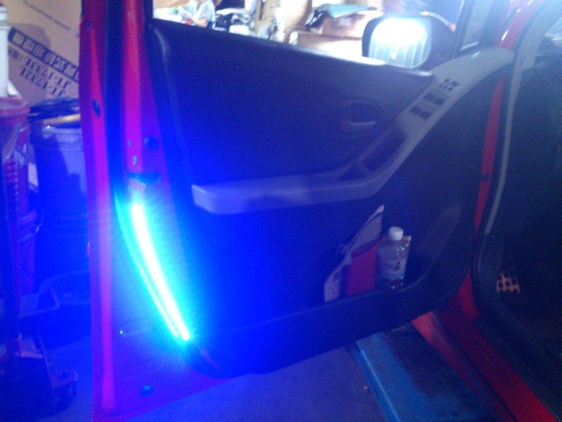 新款 TOYOTA RAV4 車門燈 (LED燈條) 室內燈 安裝前兩門