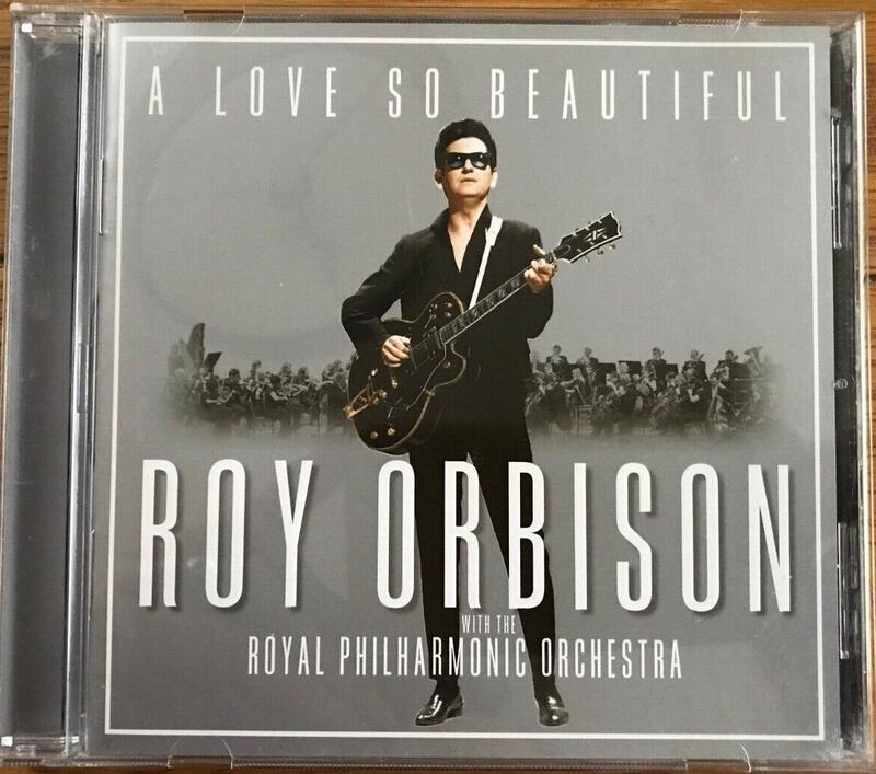 正版CD《洛依奧比森》美麗愛情:與皇家愛樂管弦樂團／A Love So Beautiful: Roy Orbison &