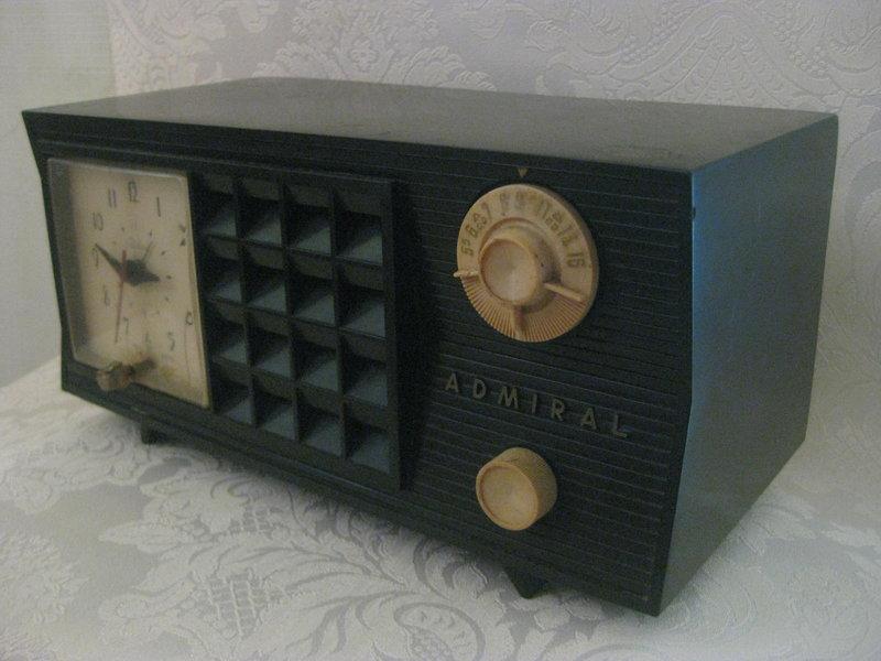 少見美國Admiral真空管古董收音機