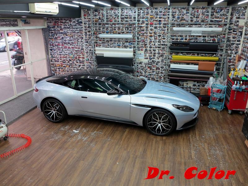 Dr. Color 玩色專業汽車包膜 Aston Martin DB11 亮面carbon_車頂 / 車拱 / 後視鏡