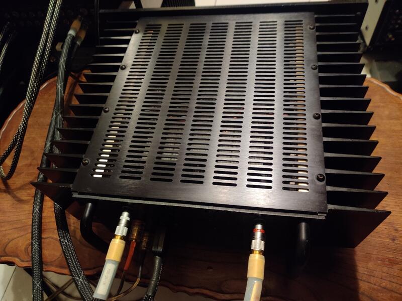 [已售出]另有新版1.5 USHER 雅瑟 Reference R1.2S 純A類每聲道120瓦後級擴大機 | 露天市集 | 全台最大的網路購物市集