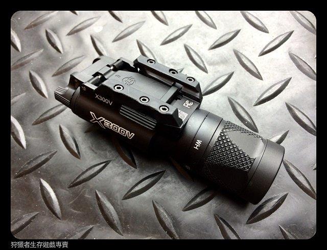 【狩獵者生存專賣】X300V風格 LED戰術槍燈戰術手電-BK