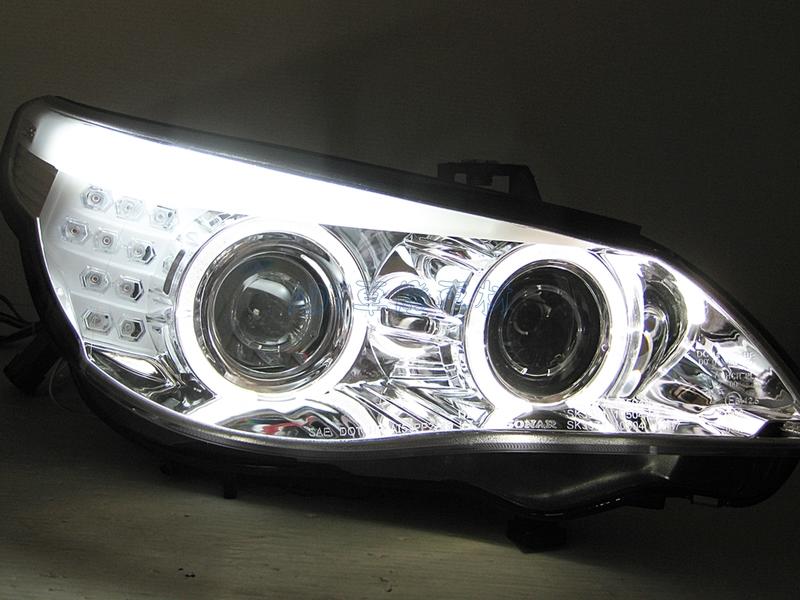 ~~ADT.車燈.車材~~BMW E60 03 04 05 06 改類F10 LED光圈+LED方向燈雙魚眼銀底大燈組