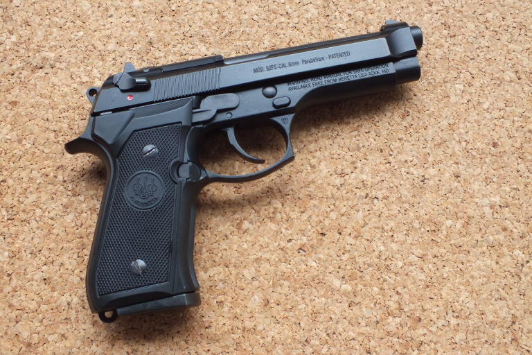 新樂園國魂本舖---KSC M9 BERETTA M92FS U.S.A 美版---實槍刻字完整成槍---可接單客制 | 露天市集 | 全台最 ...