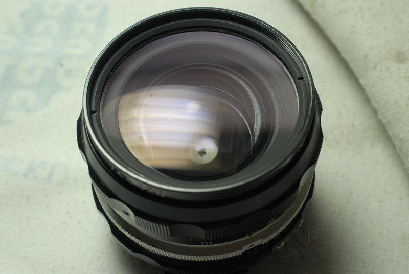 品味老鏡：Nikon 原廠[ Nikkor 28mm F3.5 廣角鏡頭]。（已改原廠AI