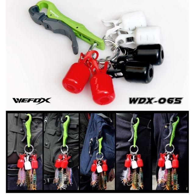 競工坊WDX-065飆蝦便利具可以掛6隻木蝦(不含木蝦)便利夾可輕鬆的夾在衣服和包包上可當魚夾使用,釣軟絲輕裝備簡易實用