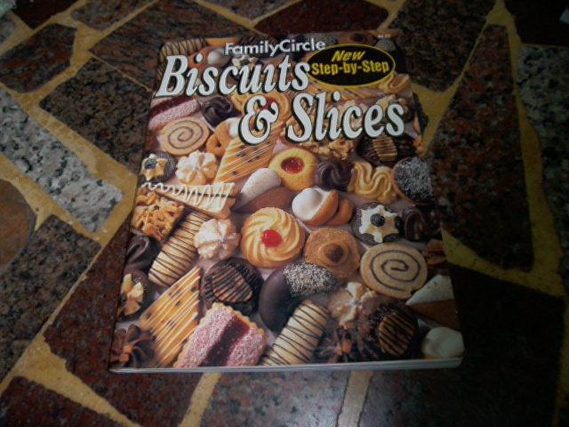 Biscuits & Slices - Family Circle (ed). - 0864113595  (3A2E)