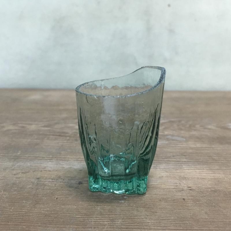 WH13107【四十八號老倉庫】全新 早期 台灣 藍綠色 手工 氣泡 玻璃杯 角杯 酒杯【有瑕】【懷舊收藏拍片道具】