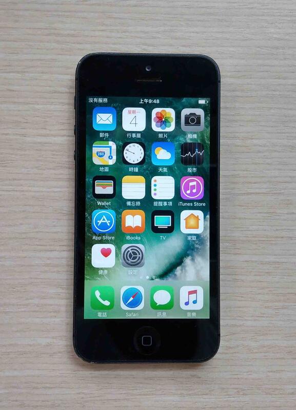 蘋果 Apple iPhone 5 16G 智慧型手機 黑色 (二手空機一支，功能正常，不含充電器與充電線等其他配件)