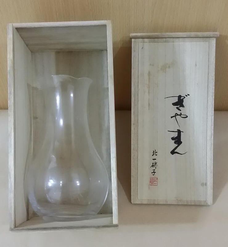 （搬家出清便宜賣）日本北一硝子、手工玻璃瓶、全新未使用、含木箱、品相如圖片、日本帶回