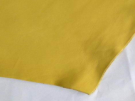 【米拉 帆布工坊】 黃色平面 歐美進口頭層純牛皮 / DIY皮革 /拼布（編號：牛皮004）119元