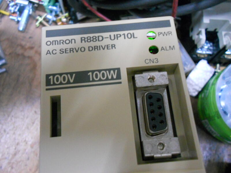 OMRON 伺服驅動器 R88D-UP10L單相 AC SERVO DRIVER 100-110VAC 100W(D1)