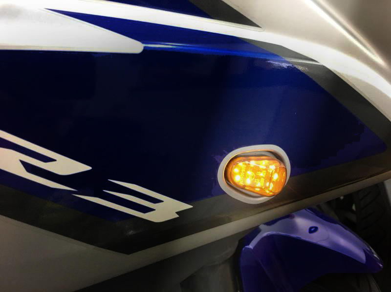 汐止阿松車業 崁入式 服貼式 LED前方向燈直上 燻黑 透明 黃光