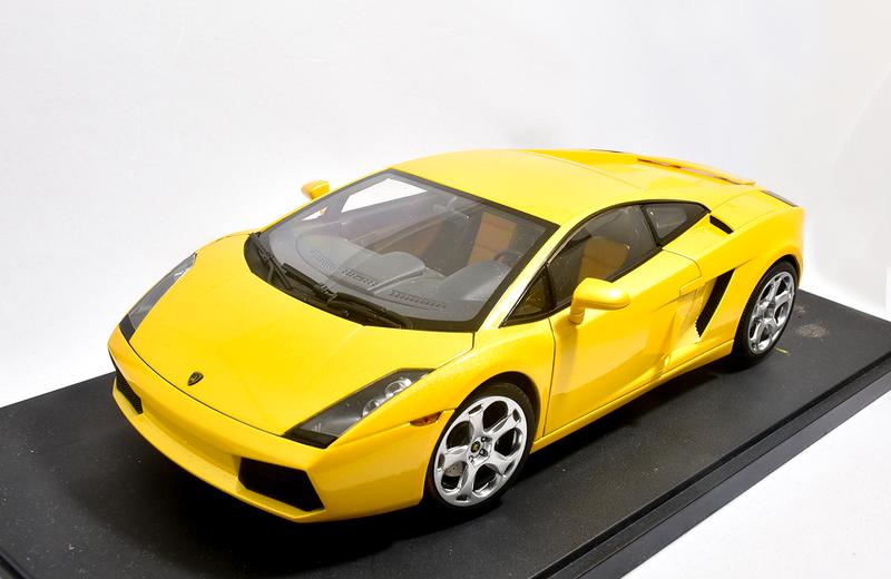 Autoart 1/18 。Lamborghini Gallardo。黃頂黃配二門。原盒