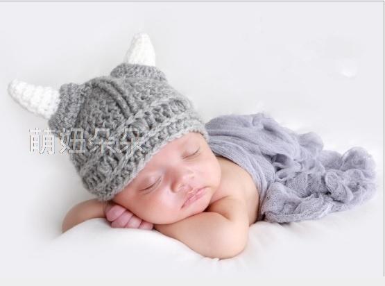♥萌妞朵朵♥新生兒寶寶可愛牛角帽造型寶寶攝影服/滿月百天服裝拍照服/毛線帽子/攝影針織服