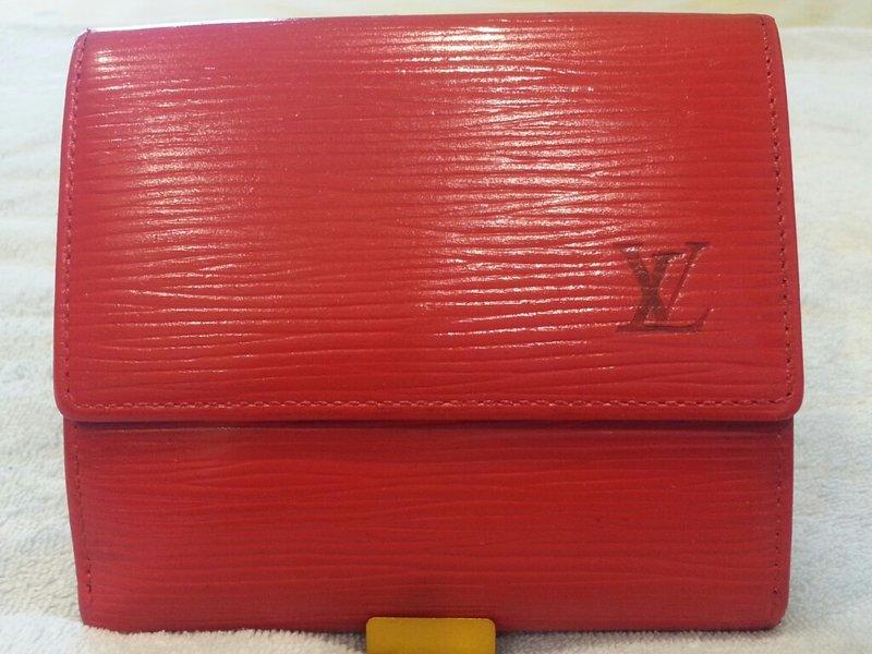 Louis Vuitton路易威登LV水波紋EPI紅色短夾/中夾/零錢包 二手真品 新價一萬多元狀況新有CHANEL參考