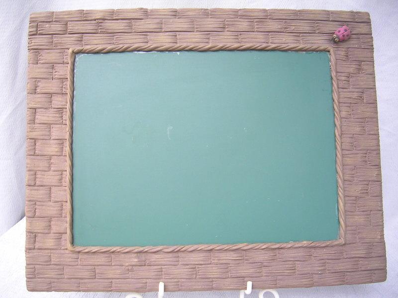 [ 丁銘畫廊 ]  瓢蟲黑板 - 小型布告欄 - 日本輕黏土 - 純手工製作 - 獨一無二 原作品 - 可長久保存 裝飾