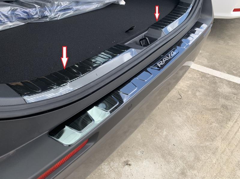 (車之房) 2019 5代 RAV4 專用 類黑卡夢 碳纖維紋路 後內護板