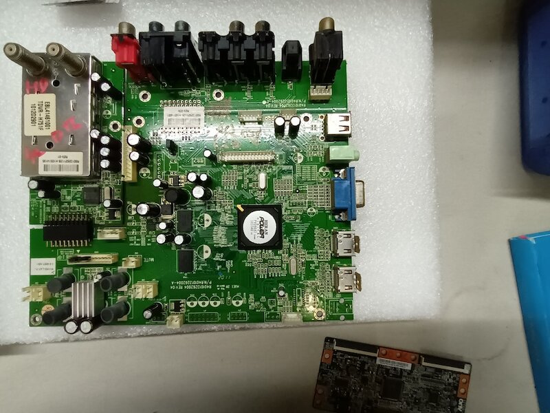 [宅修電維修屋]禾聯42吋液晶電視HD-42D15主機板R401013262004(中古) | 露天市集 | 全台最大的網路購物市集